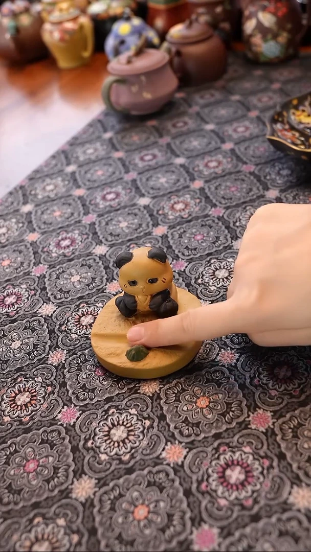 茶壶紫砂手机支架熊猫
