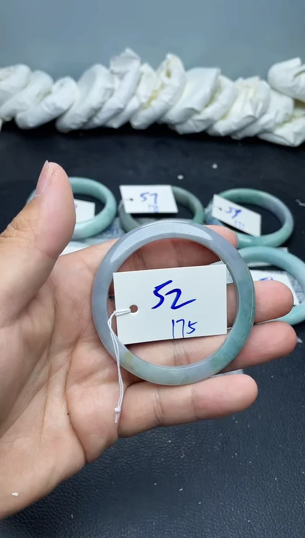 未镶嵌手镯翡翠175
