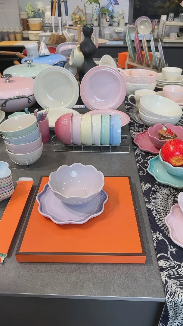 【闪购商品】瓷炻彩花边碗14CM-香芋紫