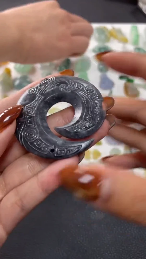 【闪购商品】定制翡翠未镶嵌49.6*6.4回旋镖260+26