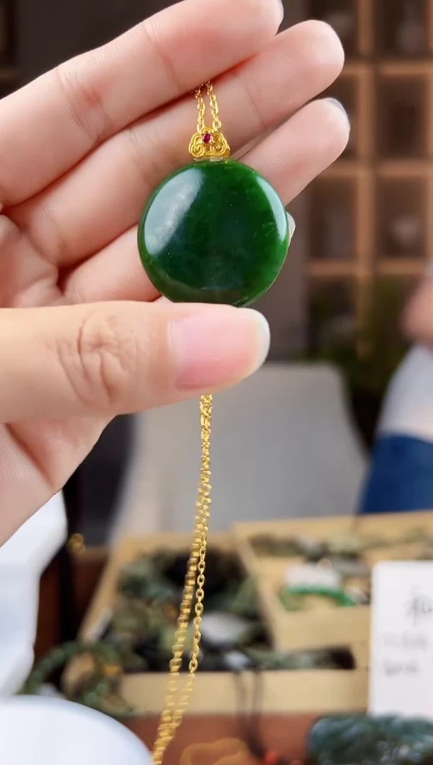 颈饰未镶嵌和田玉拍一发一，多样性发货