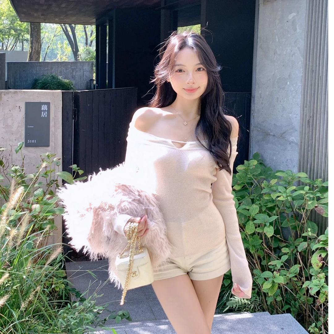 性感辣妹一字肩露锁骨纯欲上衣2025秋新款慵懒个性套头针织打底衫