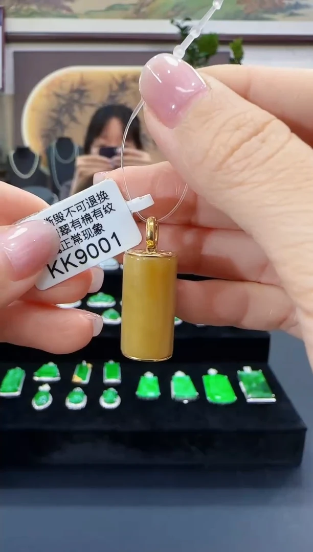 颈饰18K金镶嵌翡翠KK9001无事柱