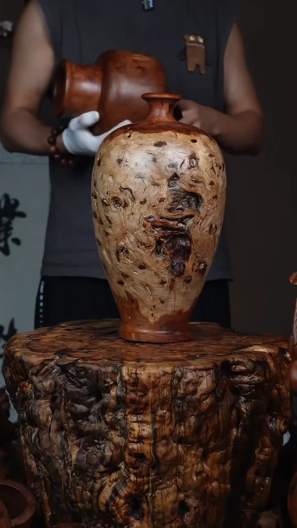 枣木森*百年鸡心枣木梅瓶