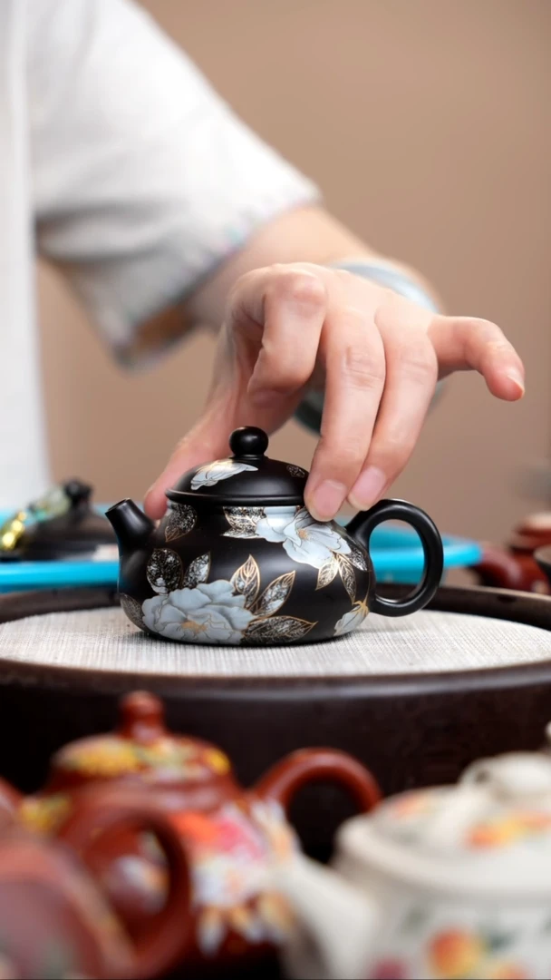 茶壶紫砂捂灰朱泥银牡丹容天
