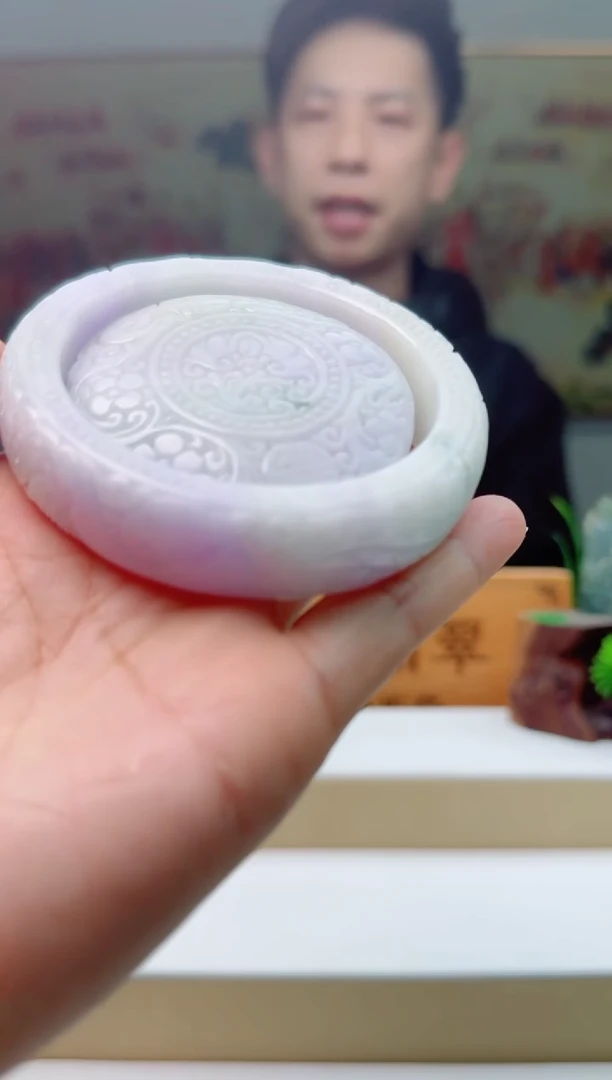 【闪购商品】翡翠颈饰未镶嵌11111111111