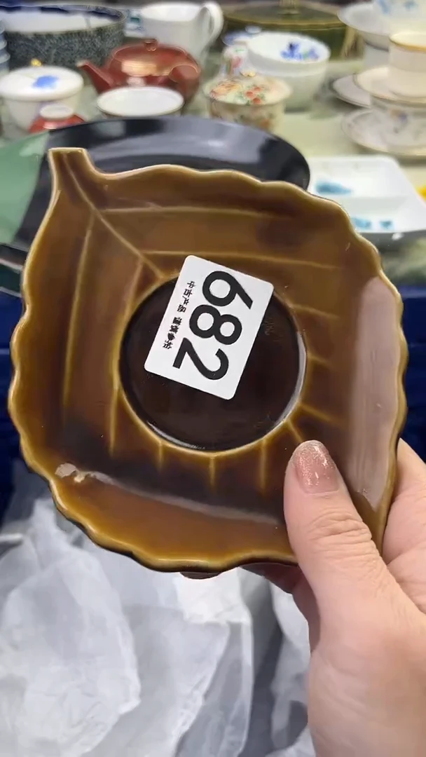 瓷片佳****店682........