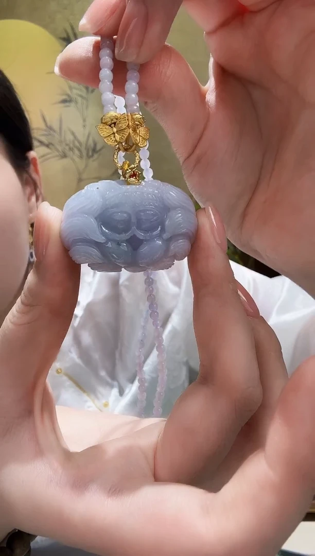 颈饰未镶嵌翡翠吊坠