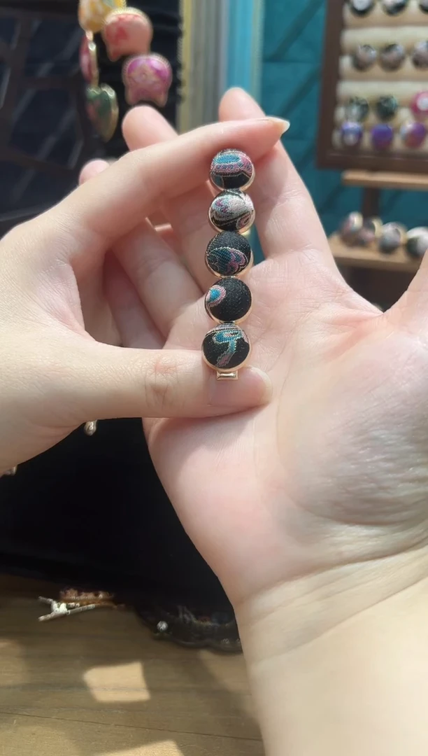 【闪购商品】【孤品车2.21】蝴蝶五个豆豆一字夹