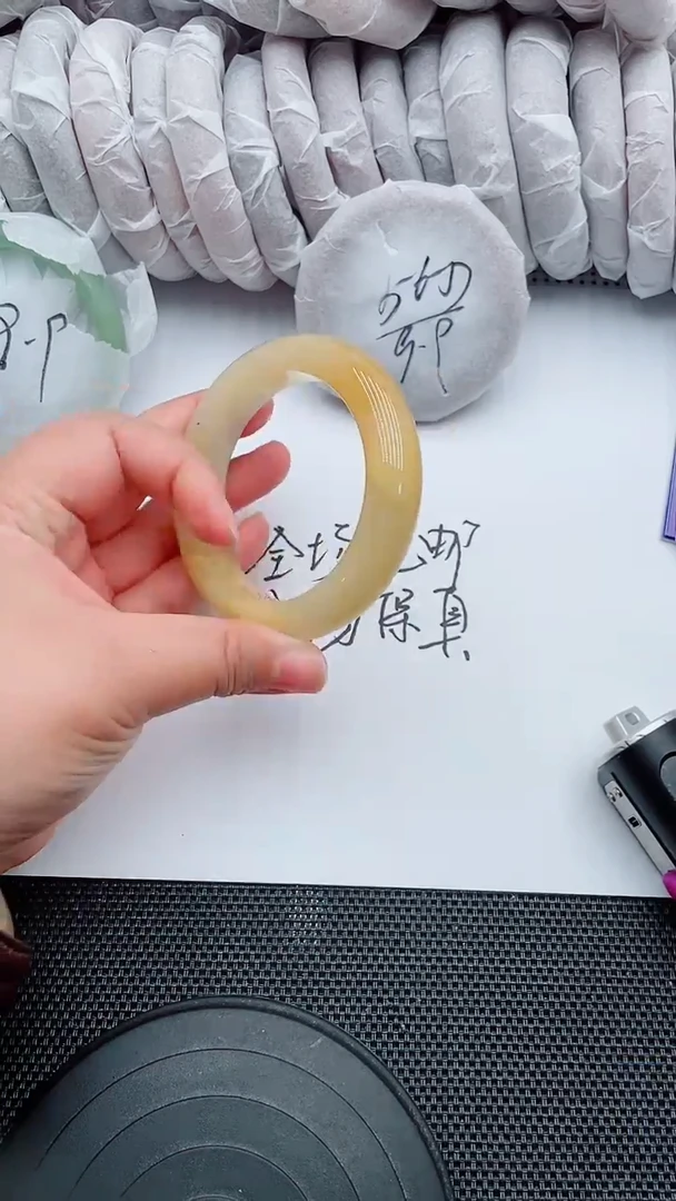 未镶嵌手镯石英质玉35-59-60