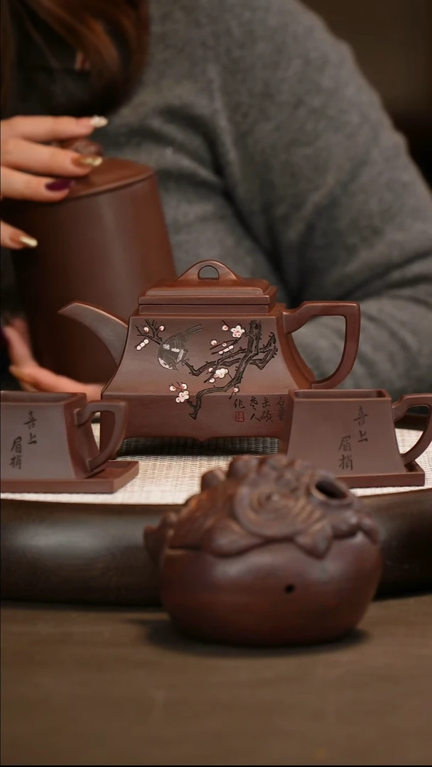 吴小楣 喜上眉梢套组 400c/鱼香炉/盖杯