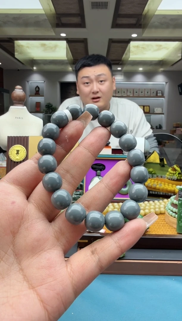 未镶嵌手串和田玉qml12