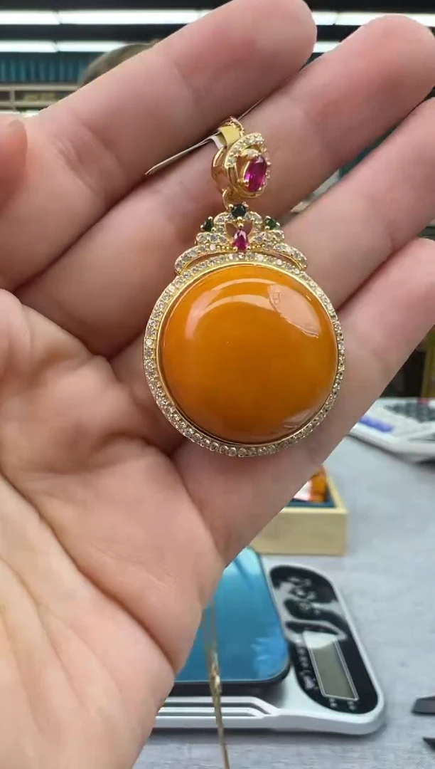 未镶嵌颈饰琥珀49秒拍号 假一罚三