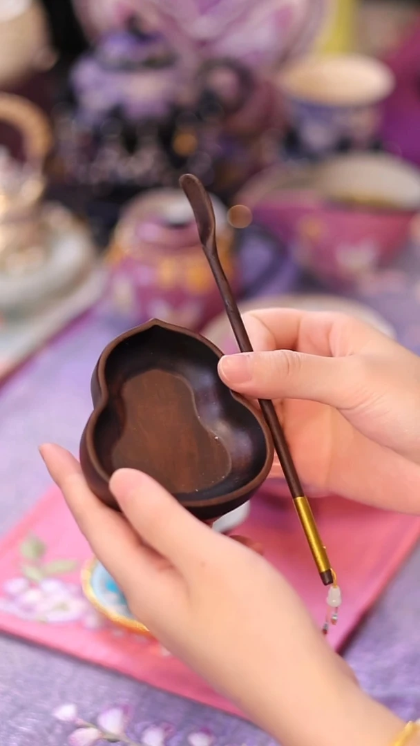 摆件山怂阿卿直播间@@jsnm009