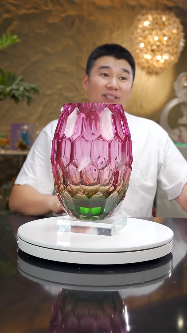 福利金红绿凹切面花瓶