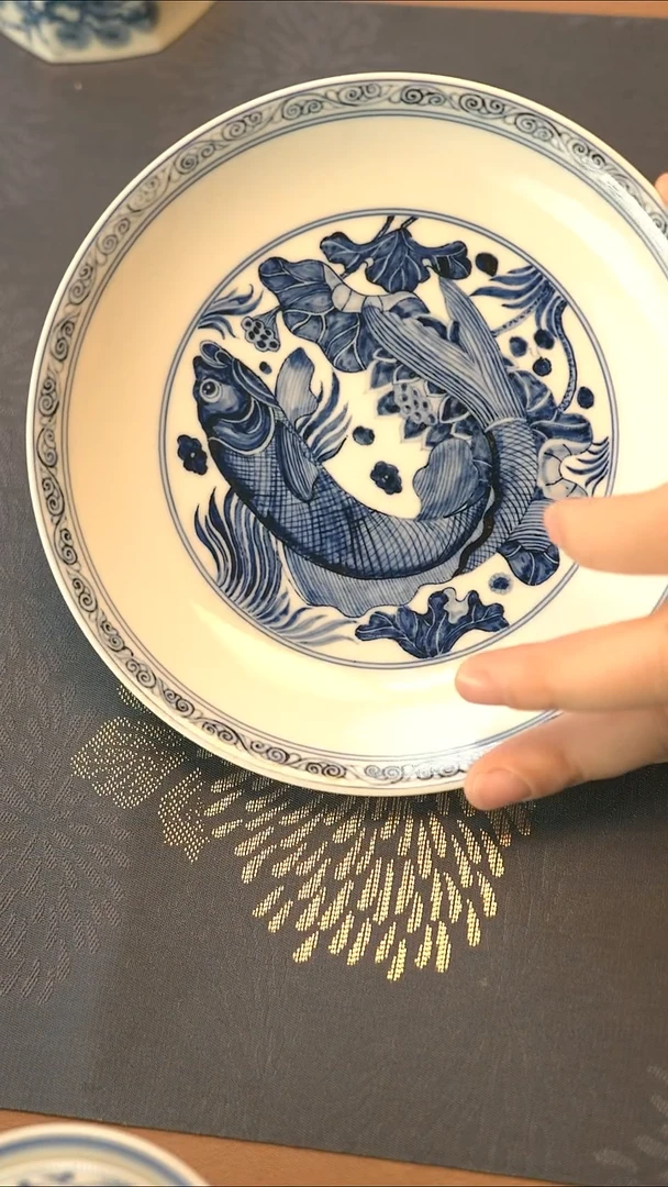 中式仿明青花鱼藻纹壶承+
