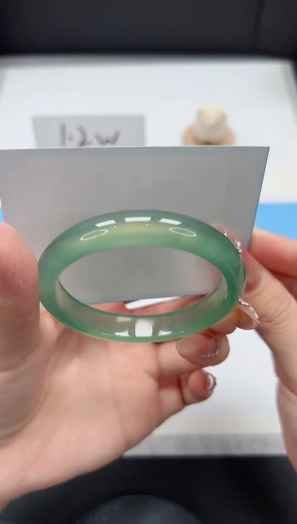 【闪购商品】石英质玉手镯未镶嵌38/晴水55.8