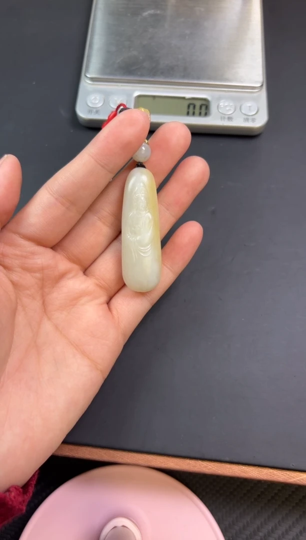 【闪购商品】和田玉吊坠(赠链)未镶嵌黑山微色差吊坠