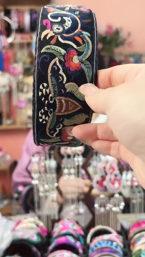 艺枝独绣手工饰品11