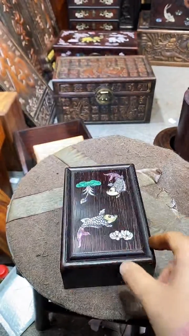 木木雕款盒子一个