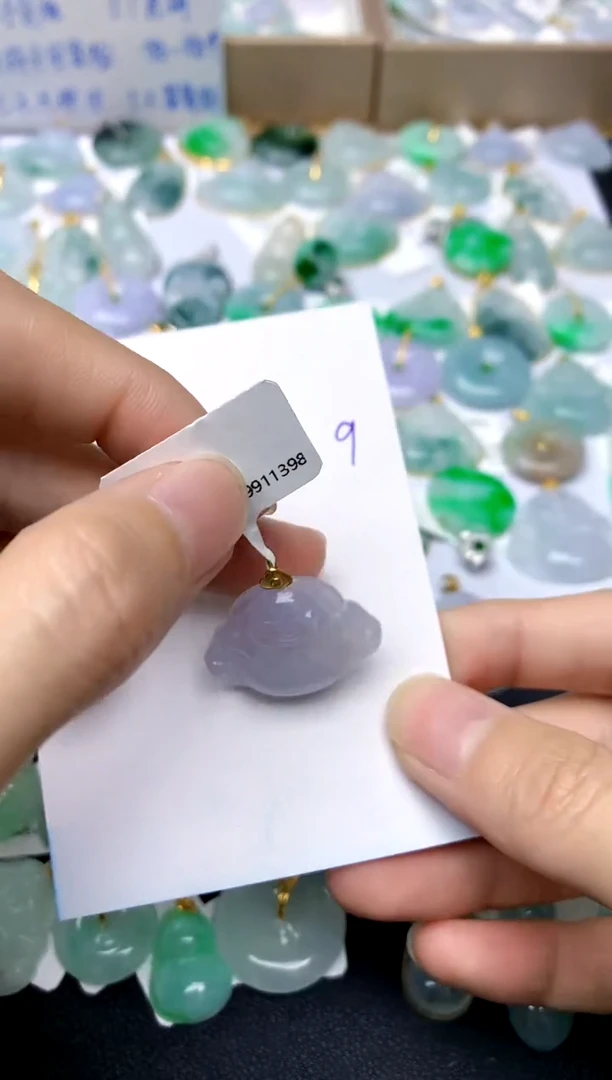 【闪购商品】翡翠颈饰18K金镶嵌9天然A货翡翠