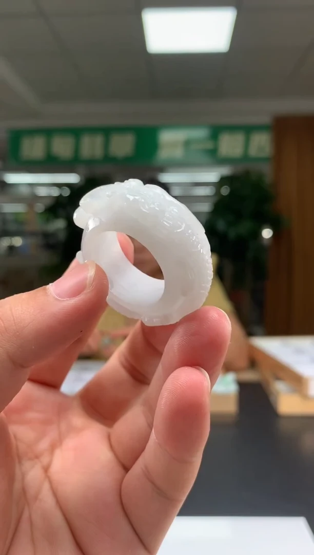 未镶嵌定制翡翠          *5