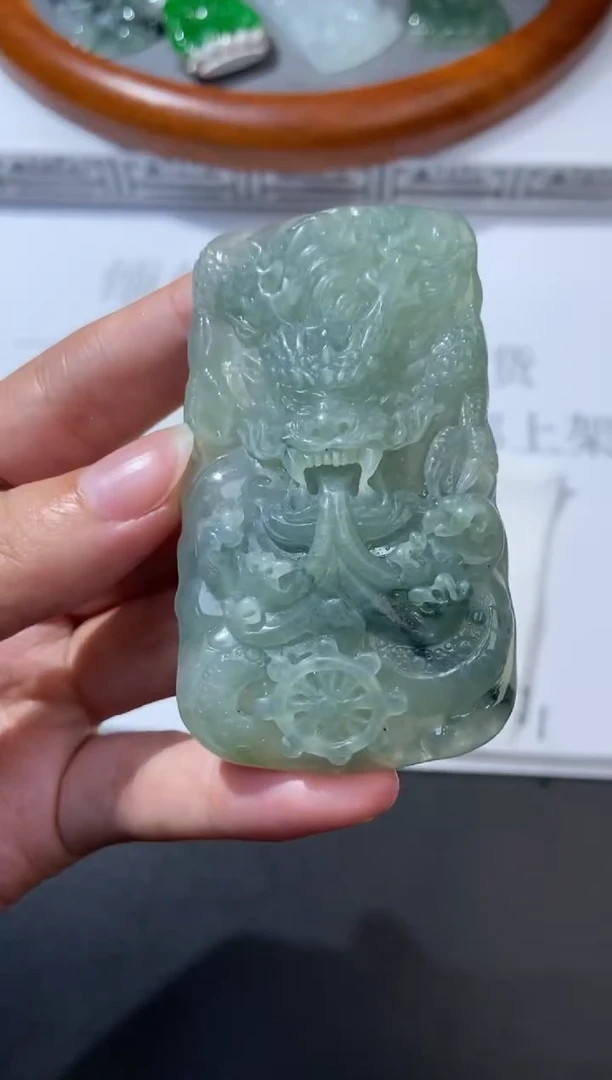 未镶嵌挂件翡翠376667    多人