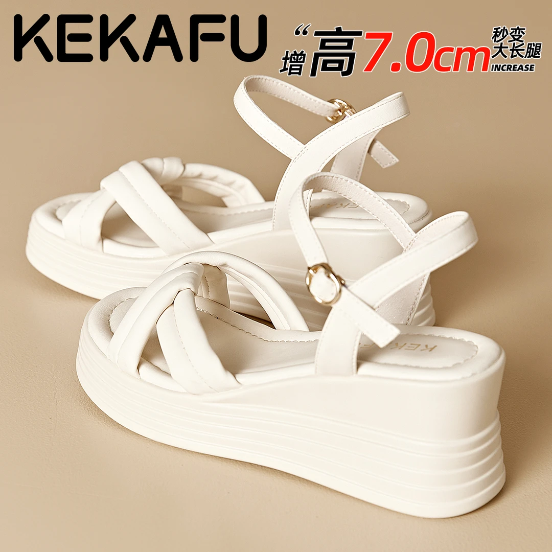 珂卡芙白色坡跟一字带罗马凉鞋2025新款小个子增高跟沙滩厚底凉鞋