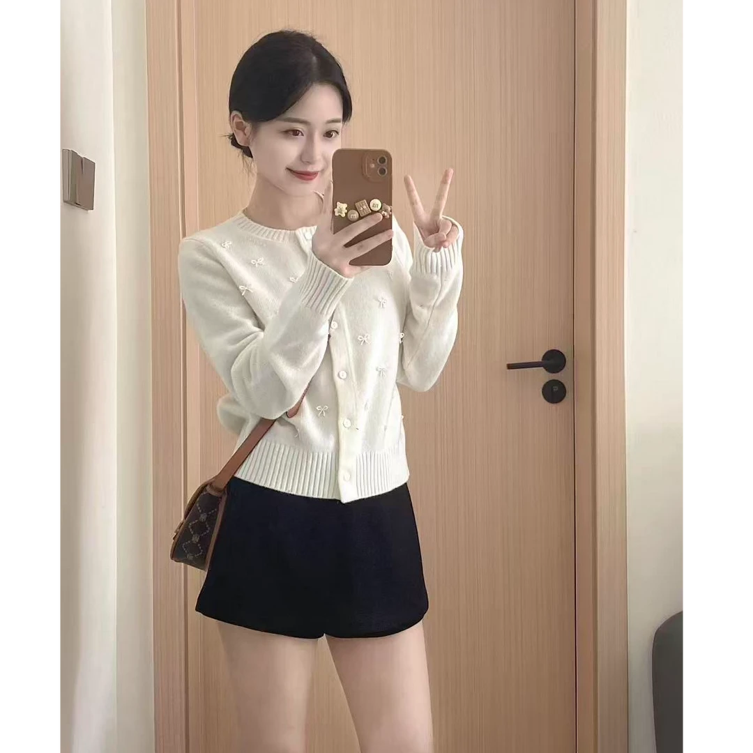 白色针织开衫外套2025早秋新款甜美别致钉珠蝴蝶结百搭长袖上衣女