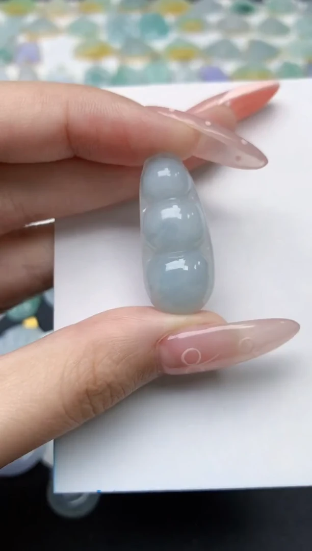 翡翠未镶嵌颈饰天然翡翠A货