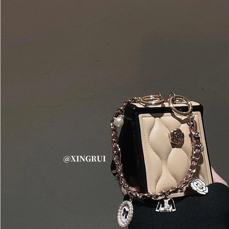 卡其色羽绒服山茶花链条适用华为pocket2折叠屏手机壳小米mixflip