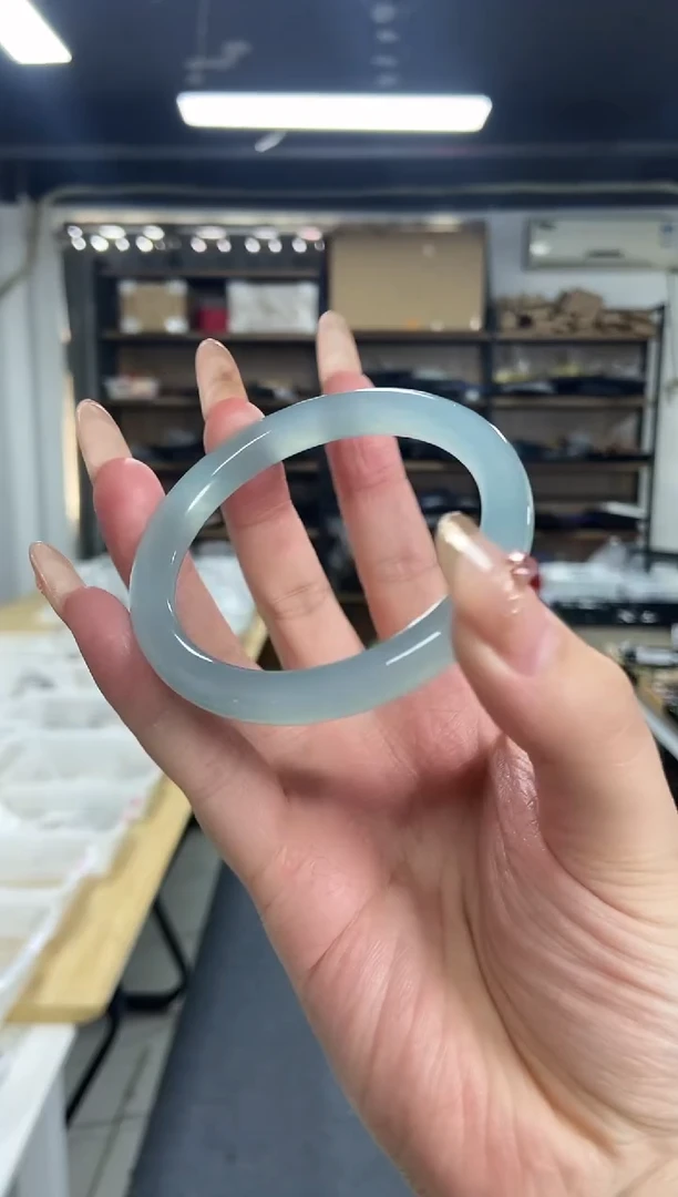 【闪购商品】海蓝宝石手镯未镶嵌54-62圈口多样性发其一颜色微差