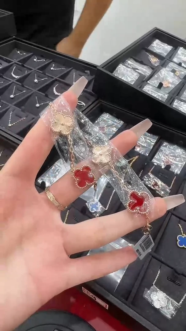 18K金镶嵌手链玛瑙/玉髓红花镭射BG