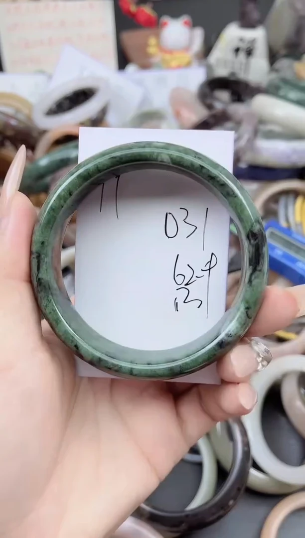 未镶嵌手镯石英质玉031