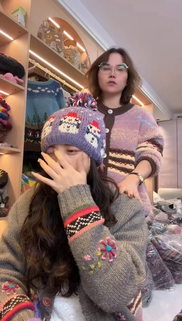 羊毛美利奴紫色雪人像素帽