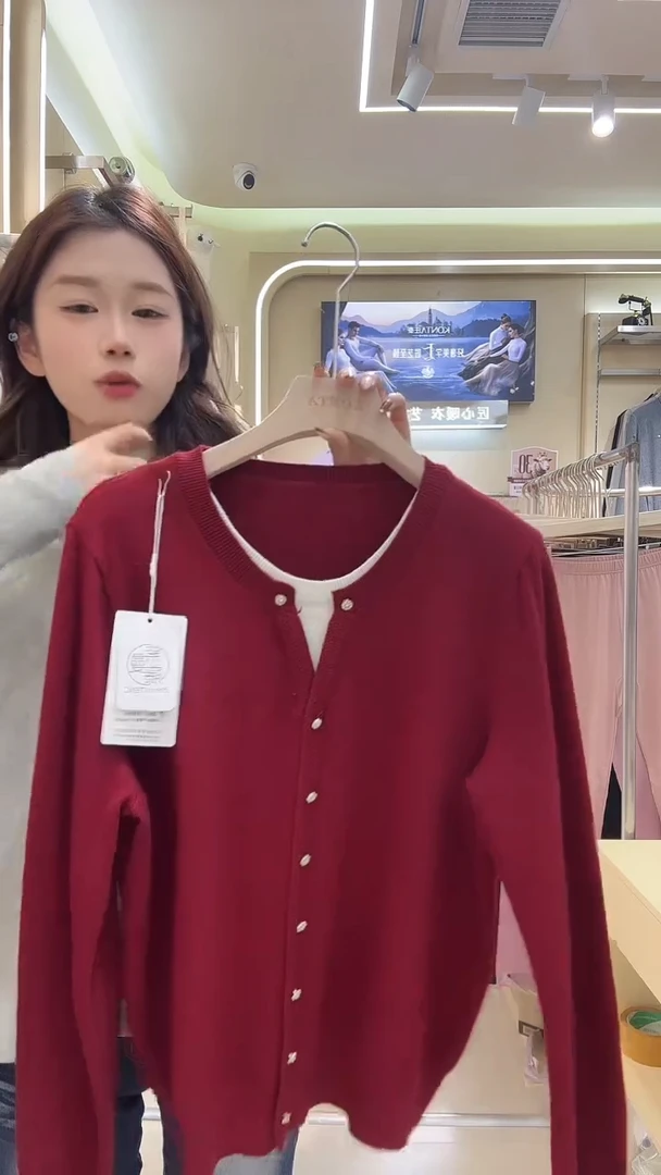 女款针织时尚毛衫