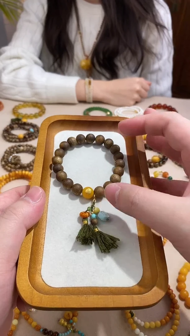 裸石琥珀未镶嵌手串