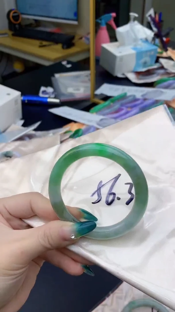 【闪购商品】翡翠手镯未镶嵌0917689921