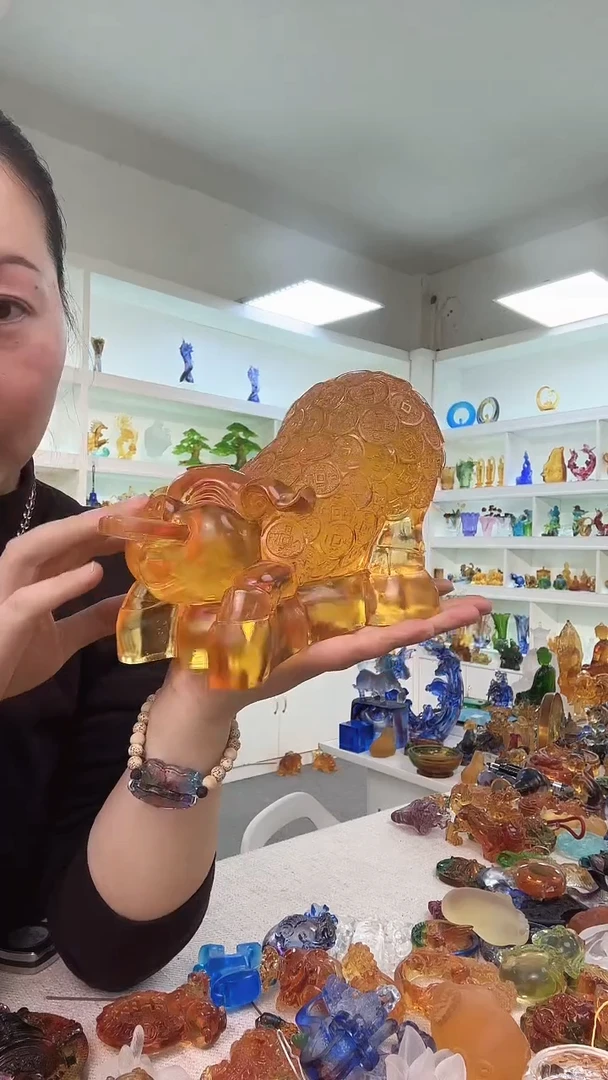 手工艺品琉璃大金猪