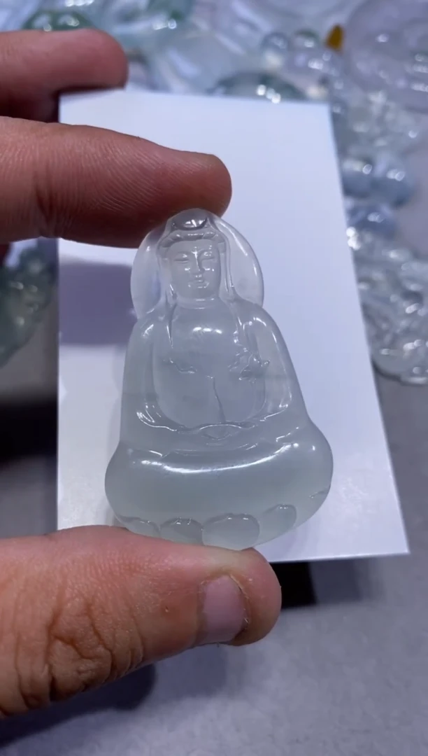 吊坠(不含链)未镶嵌翡翠观音1980  48.9  31.4   4.1