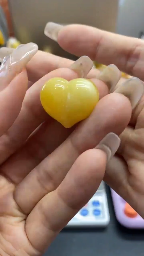 未镶嵌琥珀珠宝奇石2137