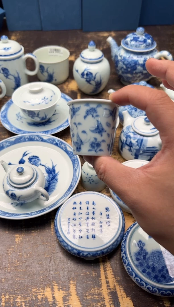 【闪购商品】/邵春霞百蝶直口小杯