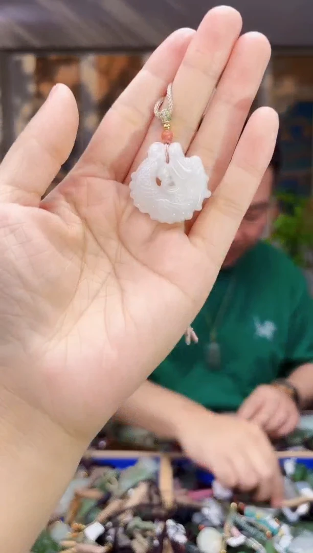 和田玉未镶嵌挂件拍一发一