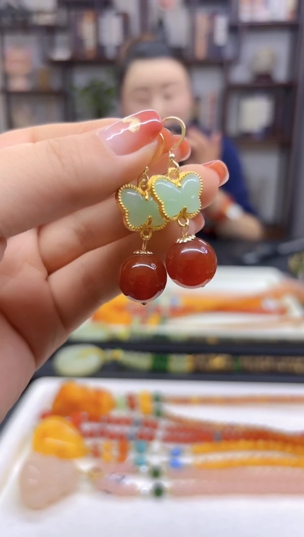 【闪购商品】玛瑙/玉髓耳坠14K金镶嵌E540