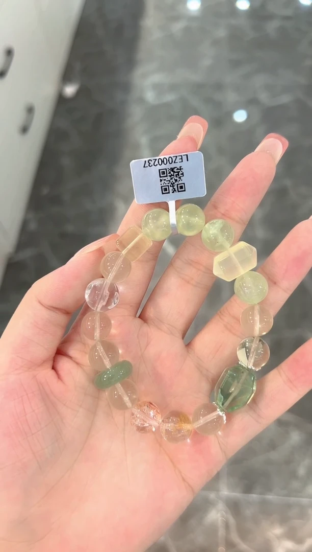 水晶手串未镶嵌手串