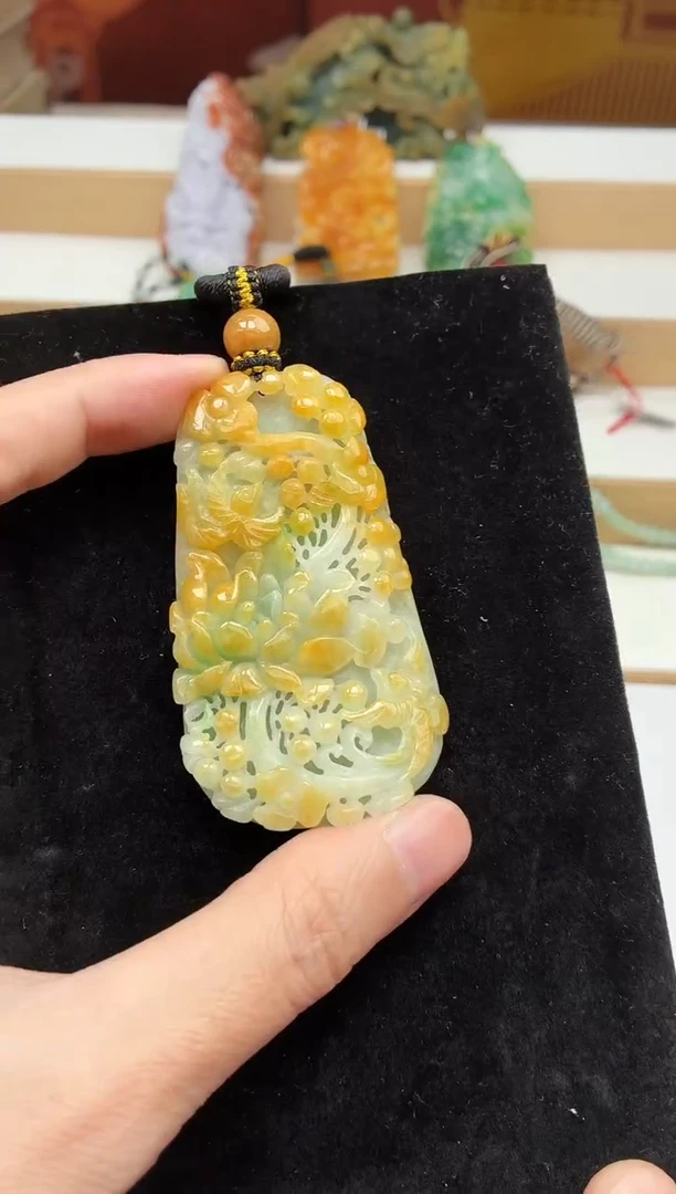 颈饰未镶嵌翡翠牌子