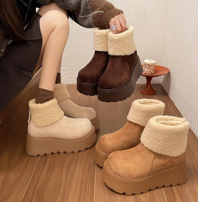 雪地靴女厚底冬季短筒加绒加厚时尚保暖平底棉鞋简约百搭女短靴