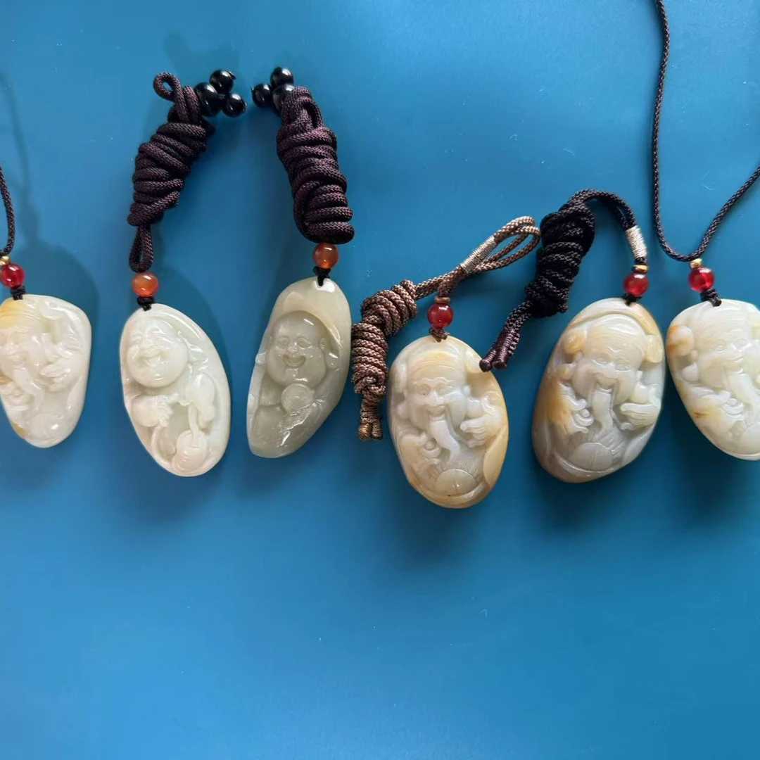 和田玉吊坠，多样性发其一