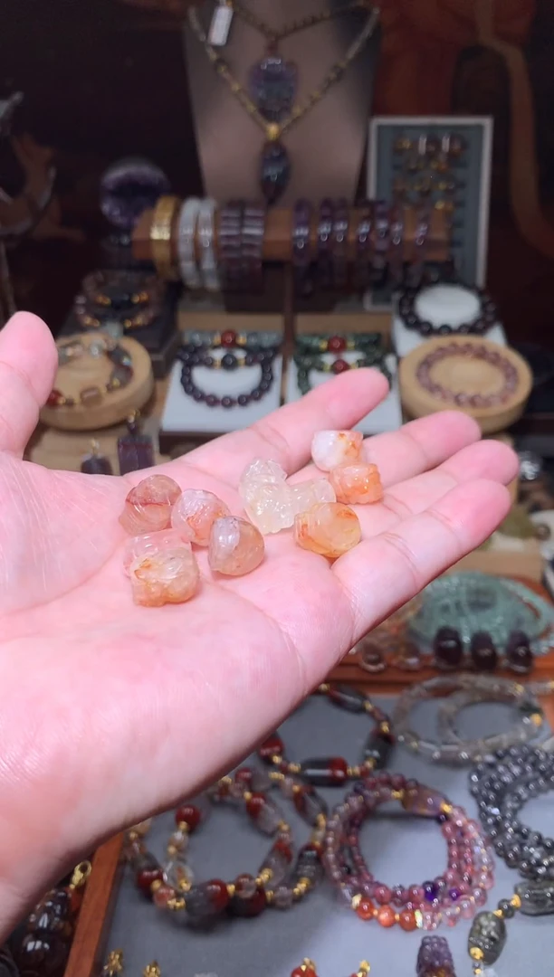 水晶珠宝半成品未镶嵌福利胶花貔貅，多样性发一