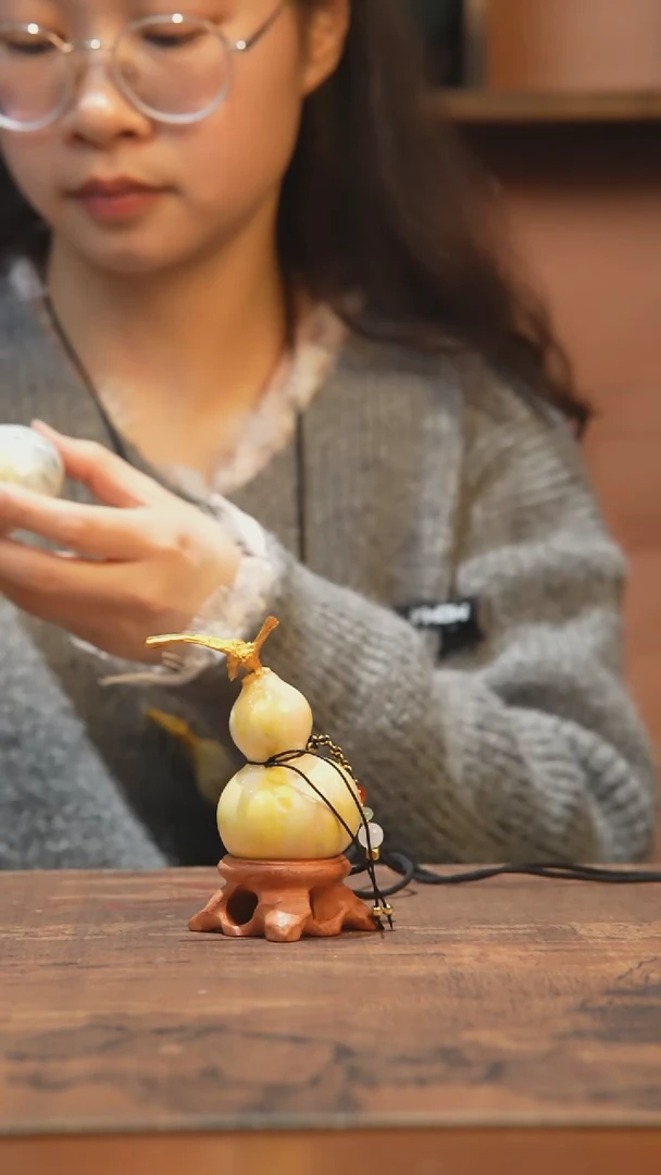 【闪购商品】594号-大漆飘漆小葫芦脖挂